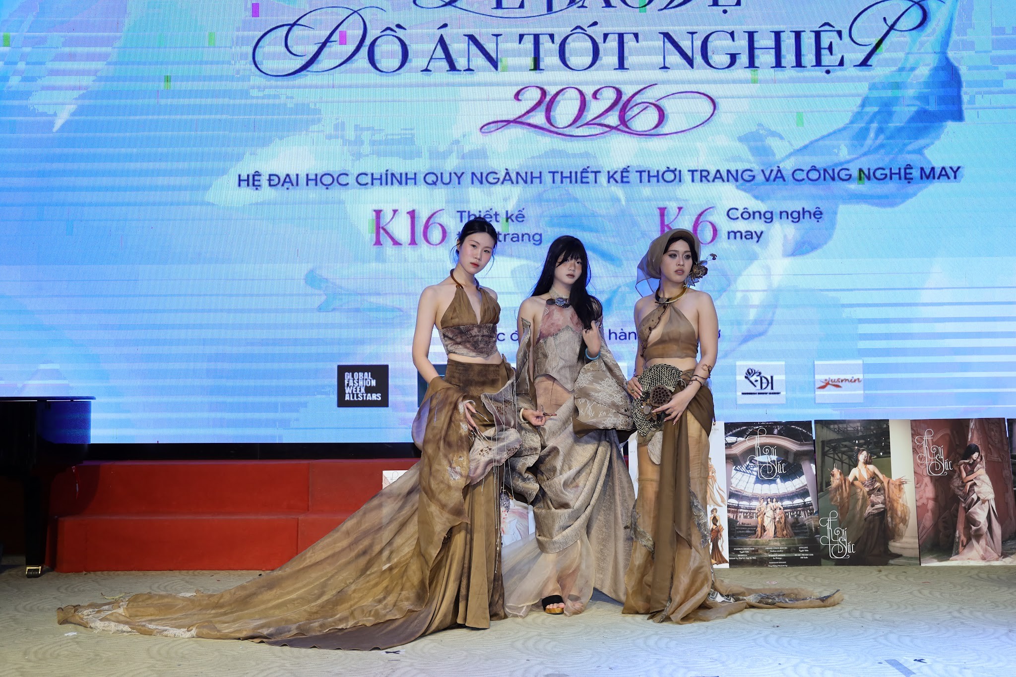 tot-nghiep-12-1782442480.jpg