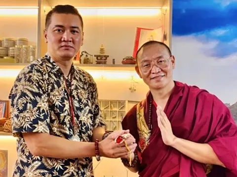 Bộ sưu tập đá Dzi cổ cỡ “khủng” của cựu tuyển thủ Nguyễn Mạnh Dũng